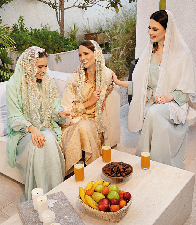 Women In Kashkha Embroidered Jalabiyas
